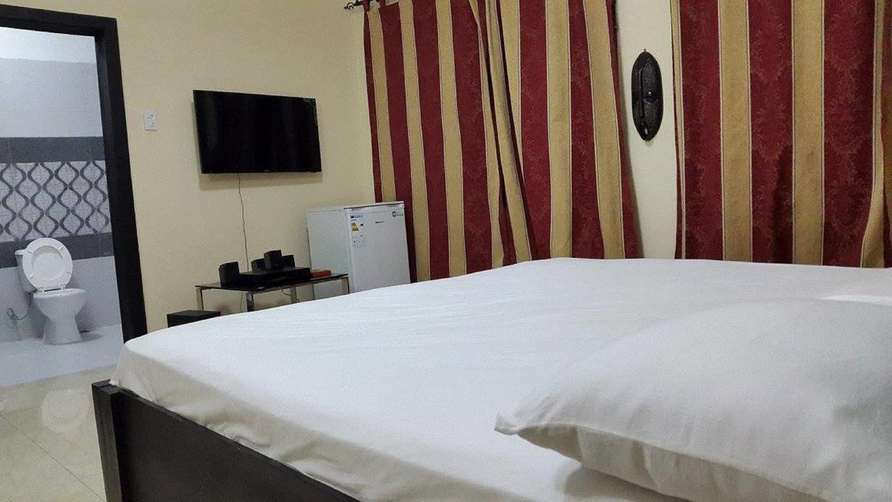 Maryland Guesthouse モンロビア エクステリア 写真