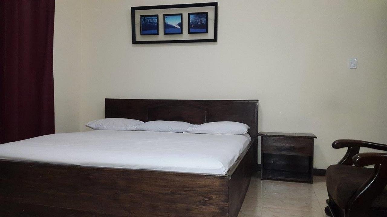 Maryland Guesthouse モンロビア エクステリア 写真